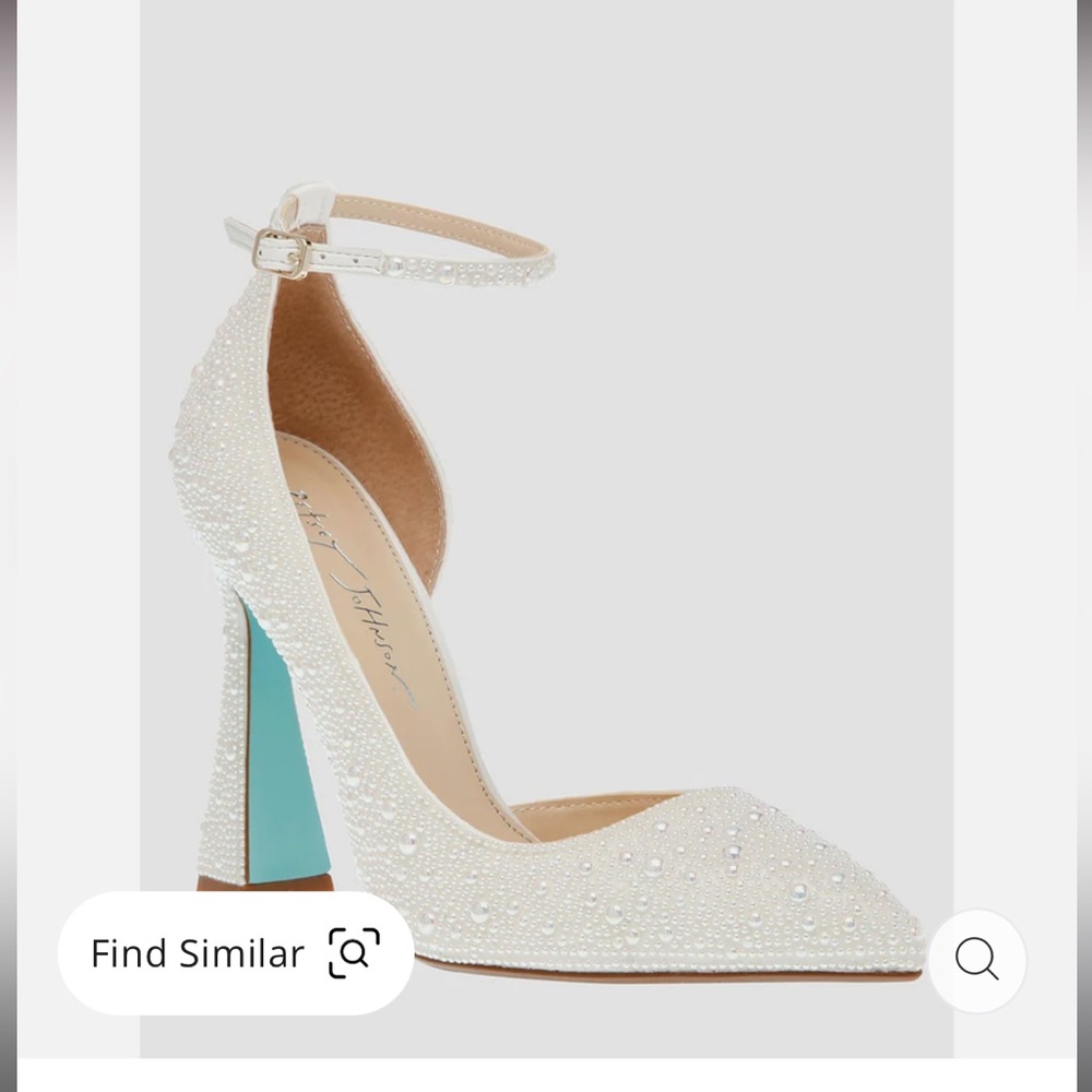Ramsy ivory heel